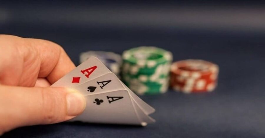 Chơi bài Ba Cây Game bài Sbotop